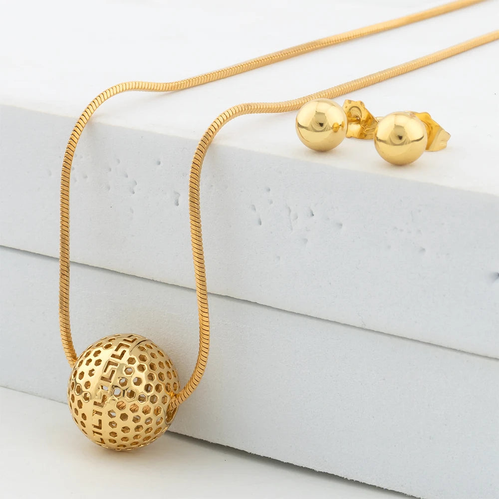 Paradise Divas' Italian style gold-plated jewelry set, featuring a luxury thin chain pendant necklace
