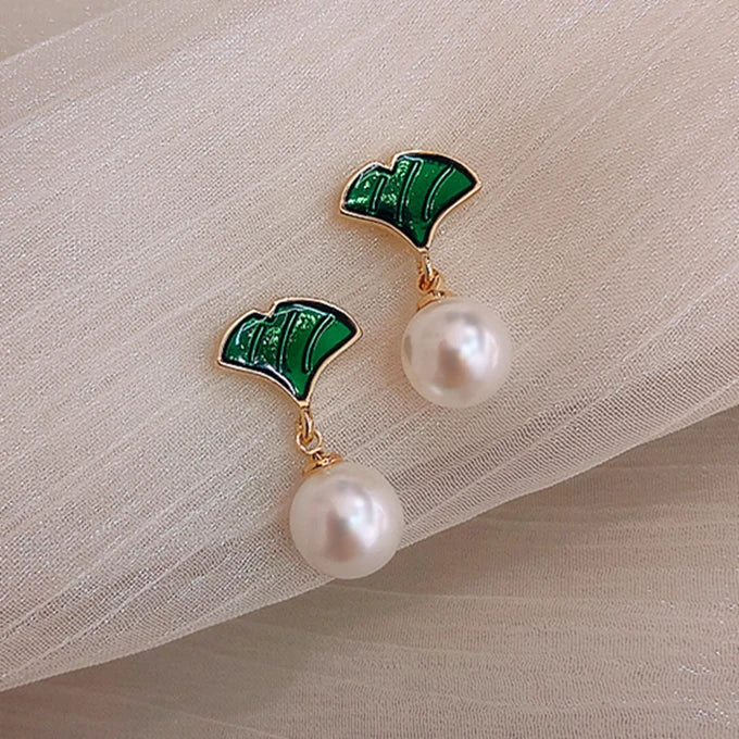 Paradise Divas Gold Bowknot Cube Crystal Earrings - Fashion Jewelry
